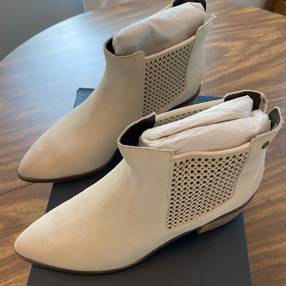 Cole Haan Val Bootie in Birch Suede Size 10 - Picture 1 of 4